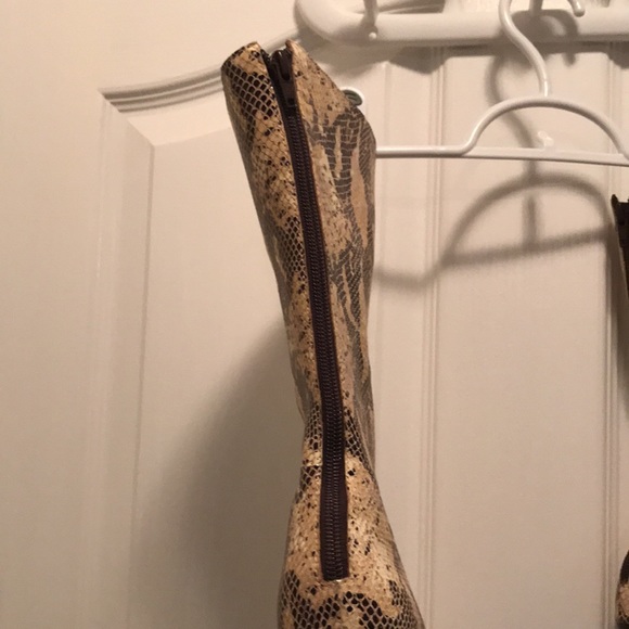 🥾 Aldo Faux Snake Skin Boots WB07 - Picture 3 of 4